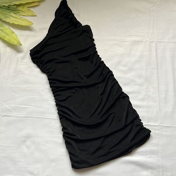 ⭐️ONE Shoulder Ruched Sleeveless Bodycon Mini Short Dress⭐️ - Picture 6 of 9